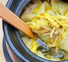Sour Cabbage and Shrimp Dumplings in Clay Pot