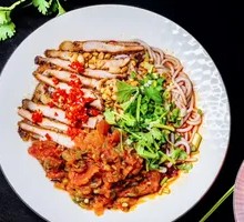 High Soup Braised Pork Rice Noodles