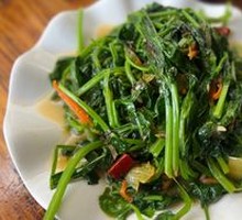 Pickled Vegetable Stir-fried with Bean Sprouts