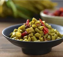 Sour Pickled Beans