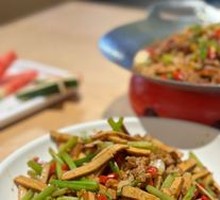 Stir-Fried Three-Thread with Celery and Tofu Skin