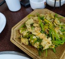 Stir-fried Eggs with Daylily Flowers