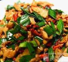 Stir-Fried Small Mushrooms with Pork