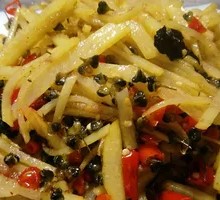 Stir-fried Leek Flowers with Potato