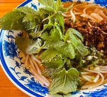 弥勒卤鸡米线