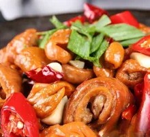 Dry Pot Intestines and Chicken