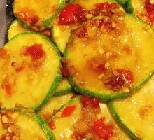 Garlic Stir-Fried Small Cucumber
