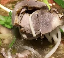 Fuyuan Sour Cabbage Pork Trotter