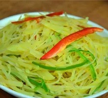 Sliced Potatoes with Green Pepper