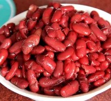 Sour Cabbage Stir-fried with Red Beans