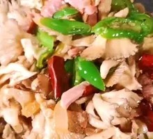 White Ginseng Mushroom Stir-Fried with Meat