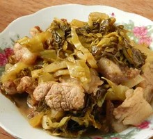 Sour Cabbage Stir-Fried Pork Rice Bowl