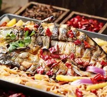 Spicy Snail Rice Noodles with Grilled Fish