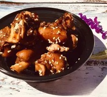 Spicy Braised Pig Trotters