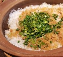 Abalone and Scallion Clay Pot Rice
