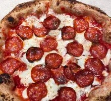 Salami Pizza