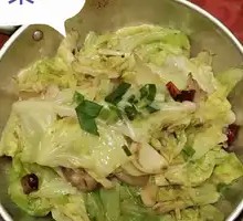 Spicy Pot-Braised Cabbage