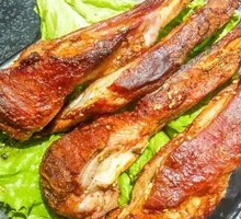 Charcoal-Grilled Lamb Ribs
