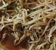 Stir-fried Pork with Bean Sprouts