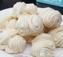Milk-Scented Flower Bun