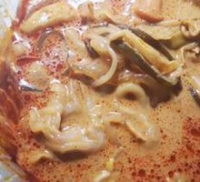 Wide Noodles with Beef Tendon