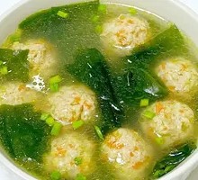 Seaweed Dumpling Soup
