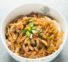 Pickled Vegetable and Minced Pork Noodles