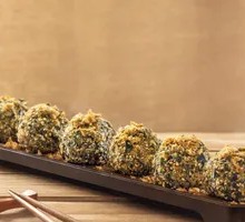 Seaweed and Pork Floss Rice Ball