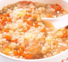 Tremella, Goji Berry, and Lotus Seed Porridge