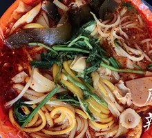 Medium Spicy Traditional Spicy Hot Pot