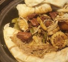 Stewed Spare Ribs in Iron Pot