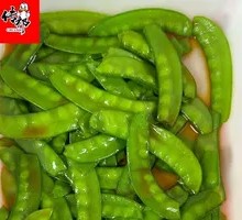 Sweet and Spicy Snow Peas