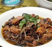 Chicken Stew with Mushrooms and Noodles