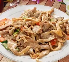 Fresh Mushroom and Pork Slices