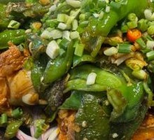 Mashed Pepper and Pork Shank