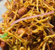 Stir-Fried Bean Sprouts with Three Threads