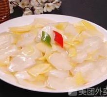 Old Cucumber Stir-Fried with Potato Slices