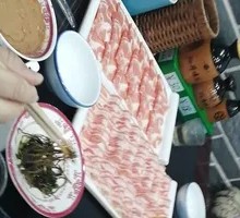 Refined Lamb Rolls