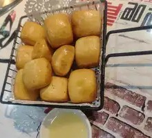 Milk-flavored Steamed Buns