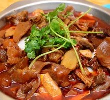 Braised Pork Ribs with Tendon and Brain