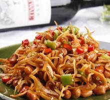 Fried Small Fish with Peanuts