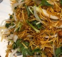 Stir-Fried Bean Sprouts with Three Threads
