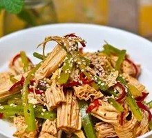 Spicy Cucumber and Tofu Skin in Chili Oil