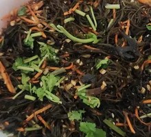 Spicy Oil Seaweed Salad