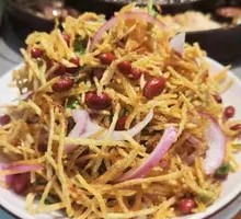 Stir-Fried Bean Sprouts with Three Threads