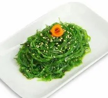 Black Fungus and Wakame Salad