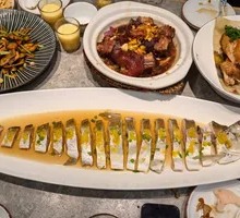 Golden Pepper Steamed Tai Bai Lake Fish