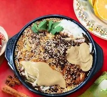 Braised Wide Noodles in Clay Pot