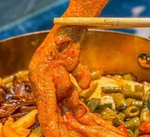Braised Duck Feet with Crispy Skin