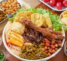 Spicy Chicken Feet with Rice Noodles